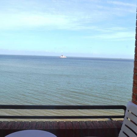 Ferienwohnung Im Strandhotel Wyk auf Föhr Екстериор снимка
