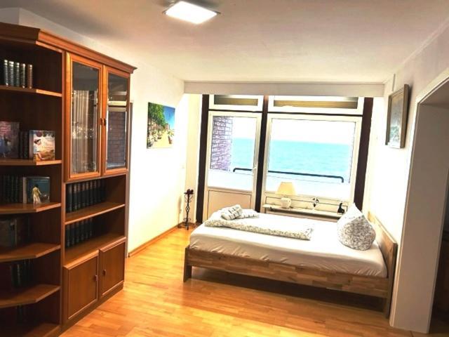 Ferienwohnung Im Strandhotel Wyk auf Föhr Екстериор снимка